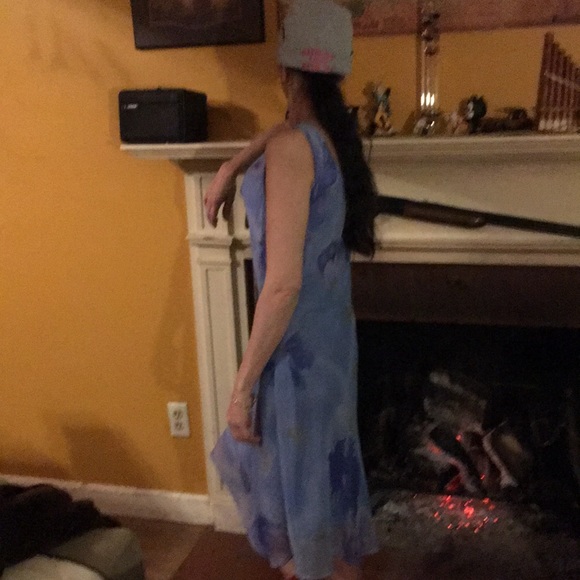 Dress - Picture 6 of 7